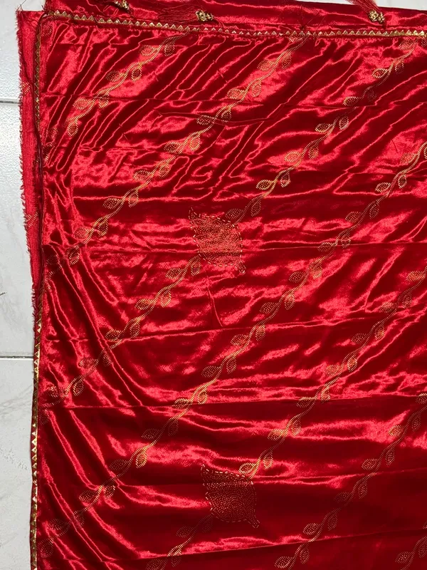 Red_Satin_Embroidered_Dupatta_for_Women