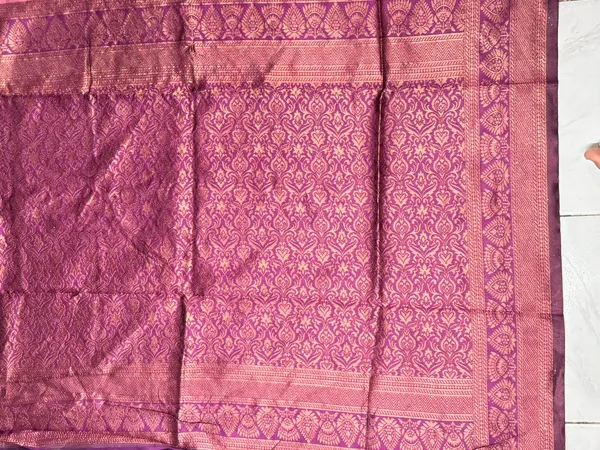 Pink_Woven_Floral_Saree_for_Women