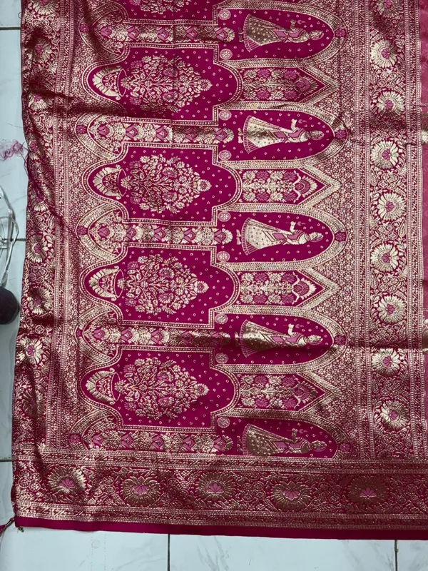 Maroon_Silk_Banarasi_Saree_for_Women