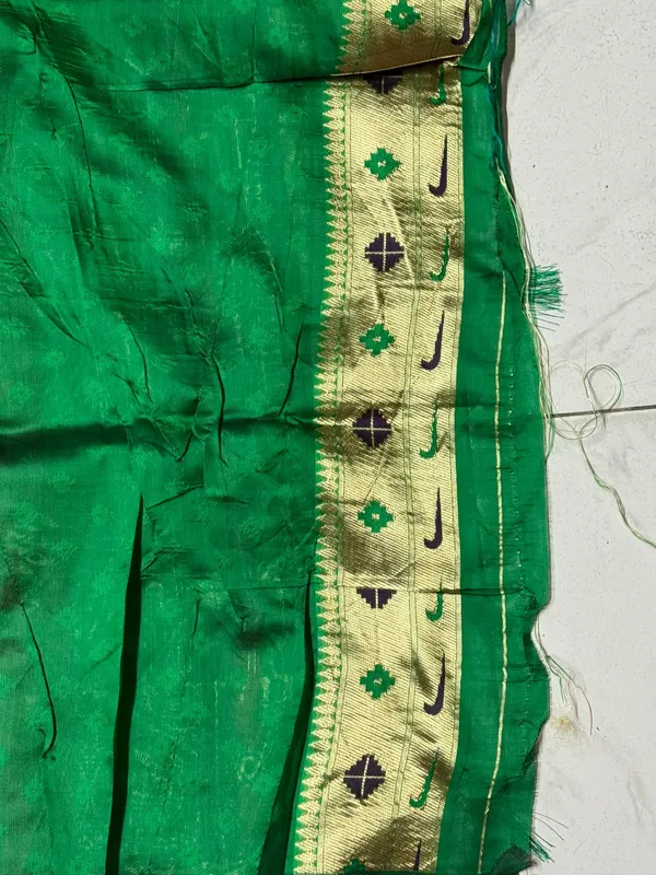 Purple_Woven_Traditional_Saree_for_Women