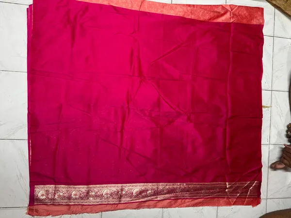 Red_Woven_Traditional_Saree_for_Women