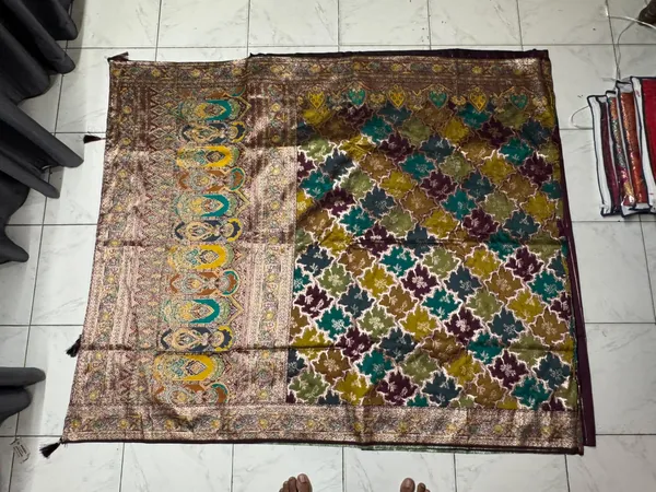 Maroon_Woven_Printed_Saree_For_Women