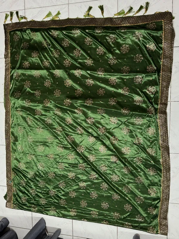 Green_Shimmer_Floral_Embroidered_Dupatta_for_Women