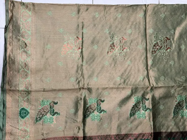 Beige_Woven_Saree_for_Women