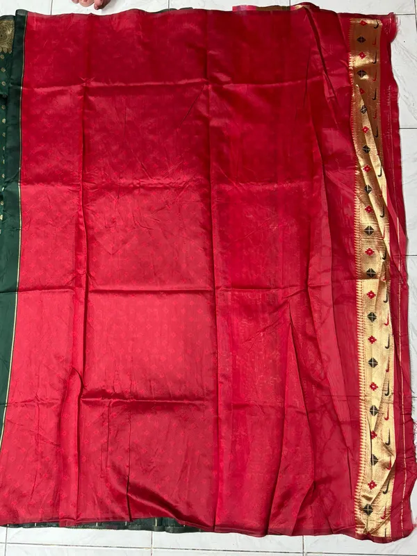 Red_Woven_Traditional_Saree_for_Women