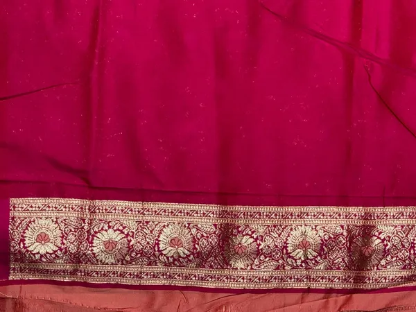 Red_Woven_Traditional_Saree_for_Women