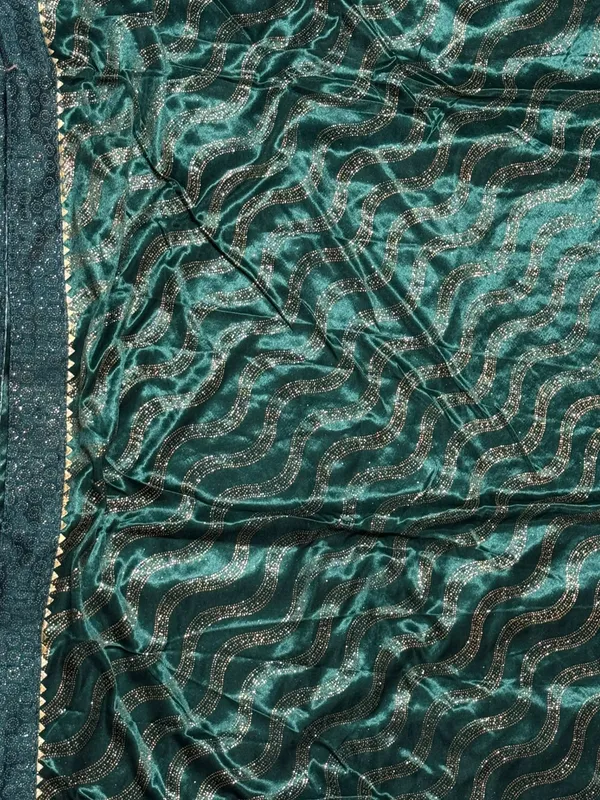 Teal_Wavy_Pattern_Saree_for_Women