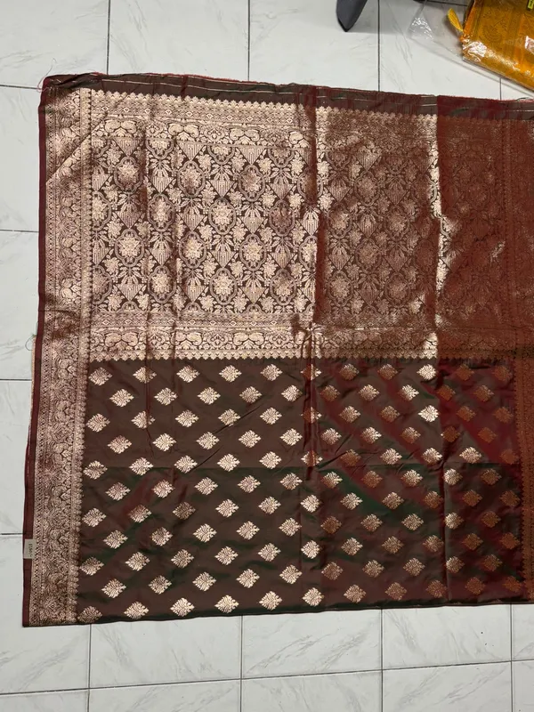 Brown_Woven_Traditional_Saree_for_Women