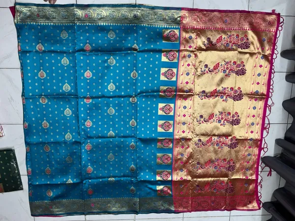 Pink_And_Blue_Silk_Zari_Saree_For_Women