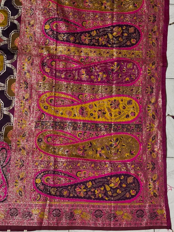 Multicolour_Embroidered_Paisley_Shawl_for_Women