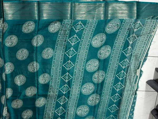 Teal_Printed_Saree_for_Women