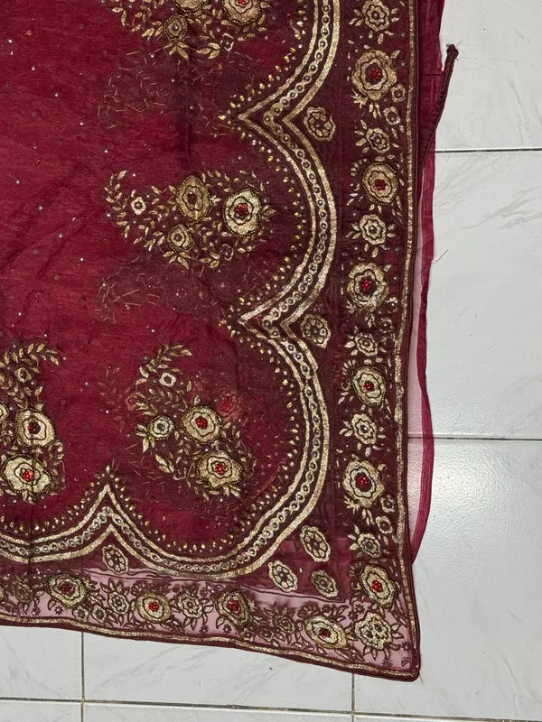 Maroon_Embroidered_Floral_Dupatta_for_Women