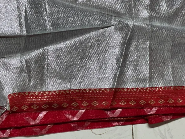 Red_Woven_Stripe_Saree_for_Women