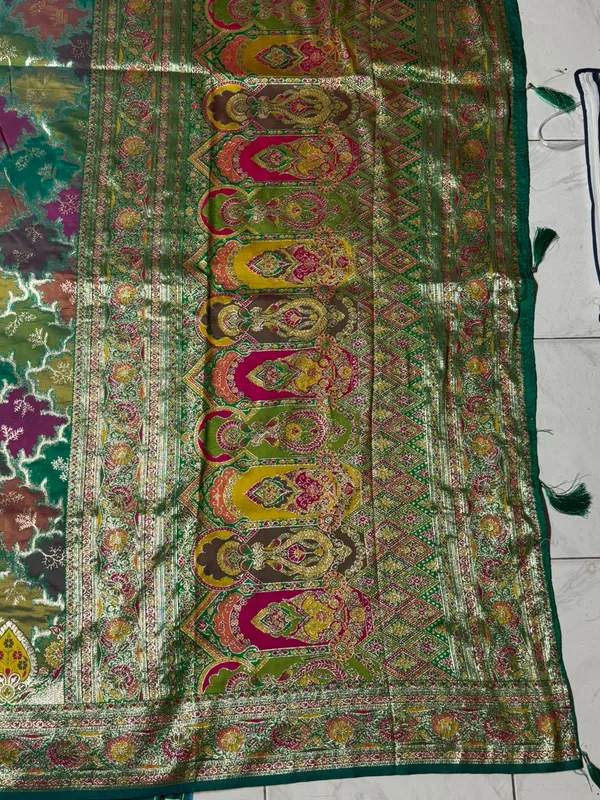Green_Floral_Print_Saree_for_Women