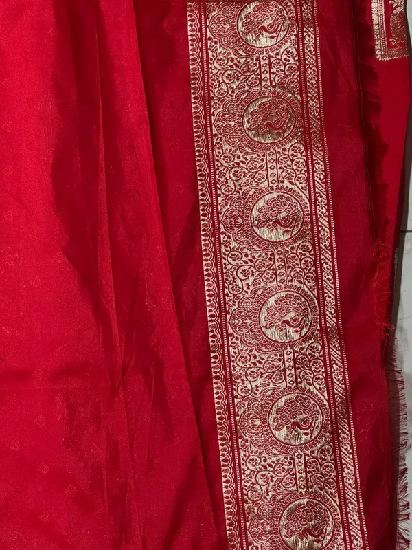 Red_Traditional_Woven_Motif_Saree_for_Women