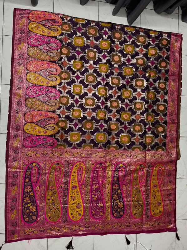Multicolour_Embroidered_Paisley_Shawl_for_Women