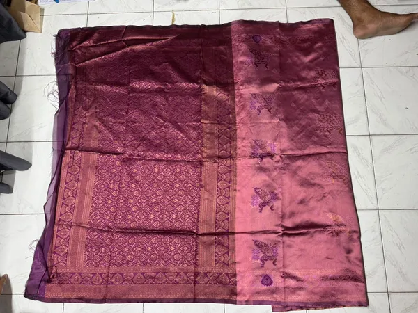 Pink_Woven_Floral_Saree_for_Women