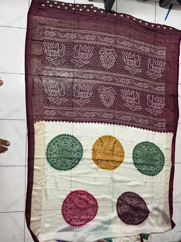 Maroon_Printed_Saree_for_Women