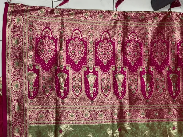 Green_Silk_Traditional_Saree_for_Women