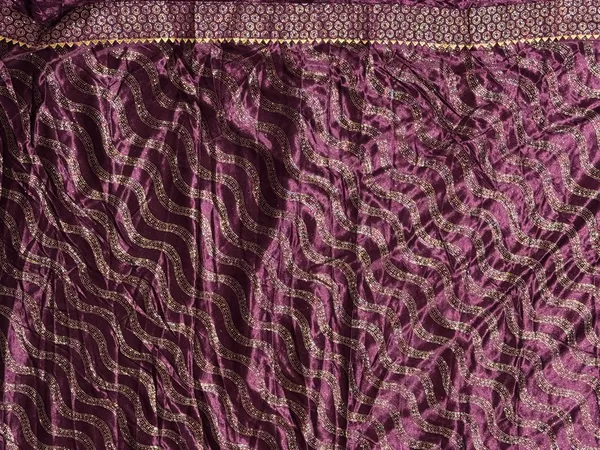 Purple_Woven_Patterned_Saree_For_Women