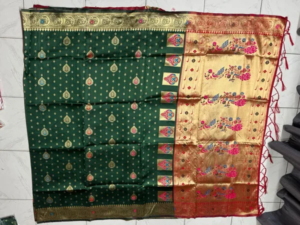 Red_Woven_Traditional_Saree_for_Women