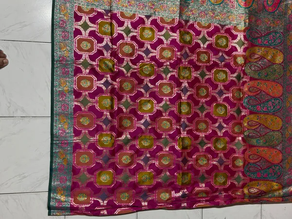 Teal_And_Magenta_Woven_Geometric_Saree_for_Women
