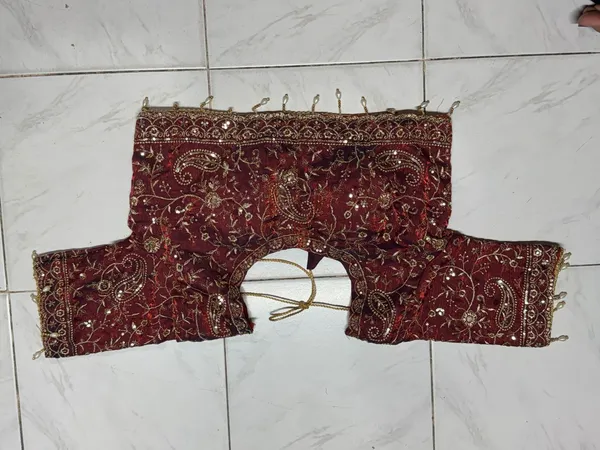 Maroon_Embroidered_Ethnic_Blouse_for_Women