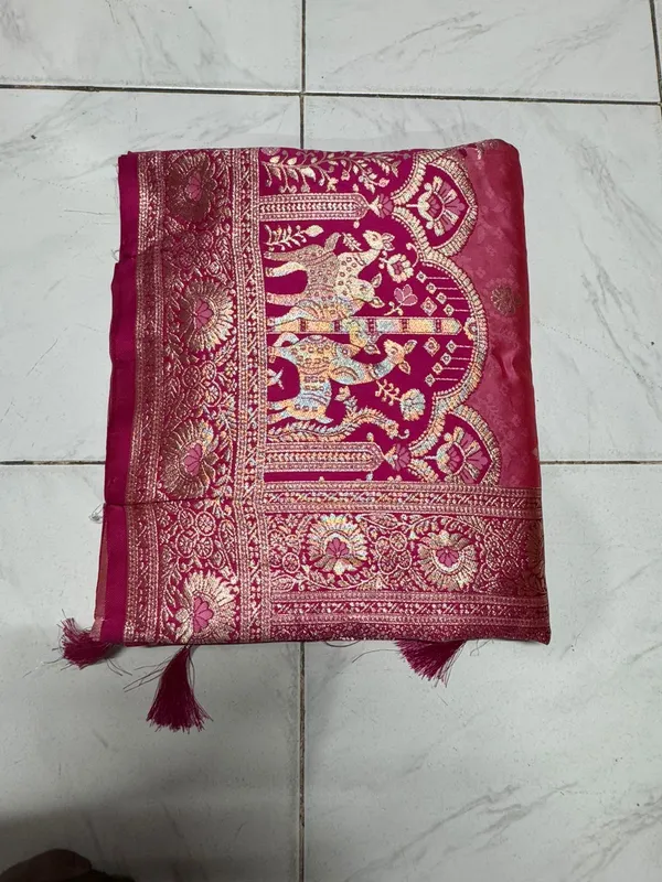 Maroon_Silk_Banarasi_Saree_for_Women
