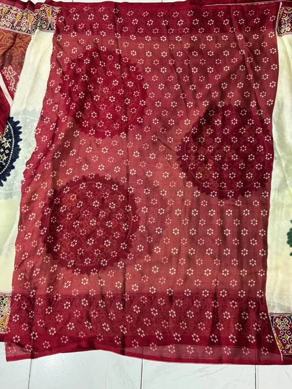 Maroon_Cream_Printed_Saree_for_Women