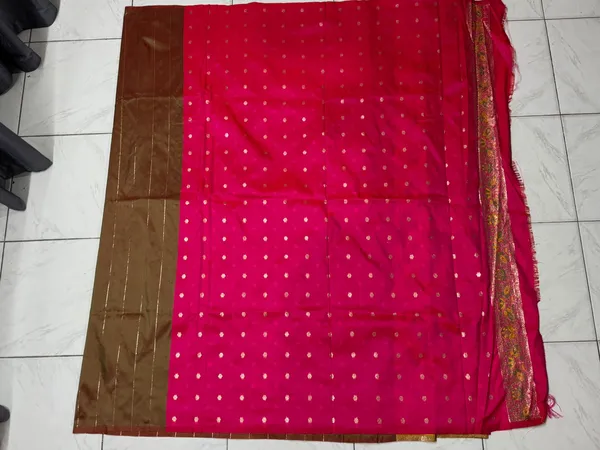 Magenta_Silk_Zari_Saree_for_Women