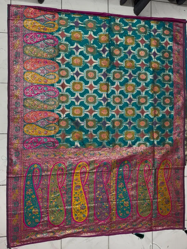 Teal_And_Magenta_Embellished_Saree_for_Women
