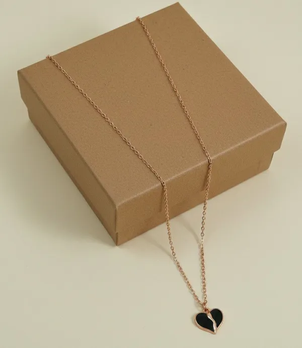 Gold_Tone_Heart_Pendant_Necklace_for_Women