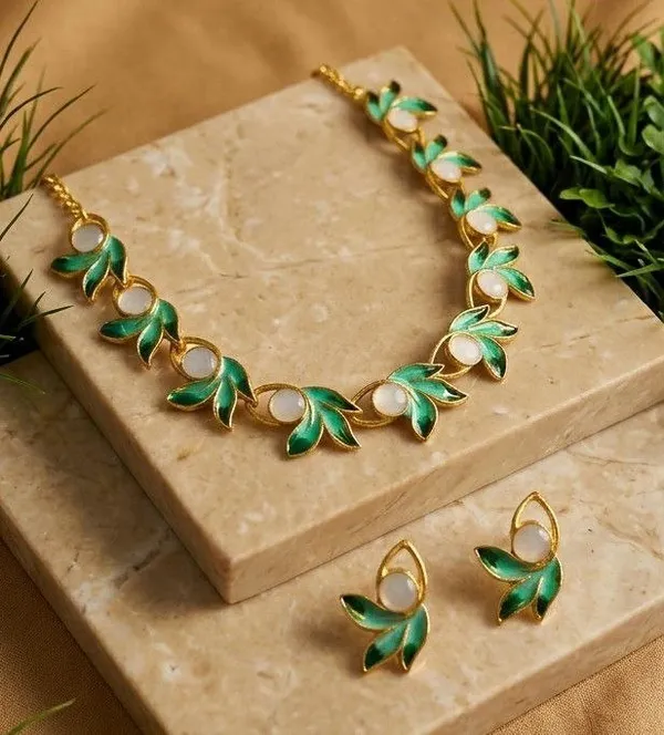 Green_Gold_Tone_Floral_Necklace_Set_for_Women