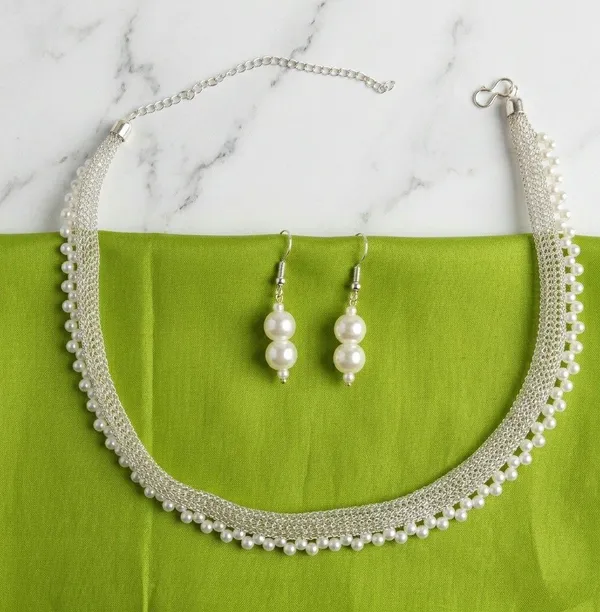 Silver_Pearl_Necklace_And_Earrings_Set_for_Women