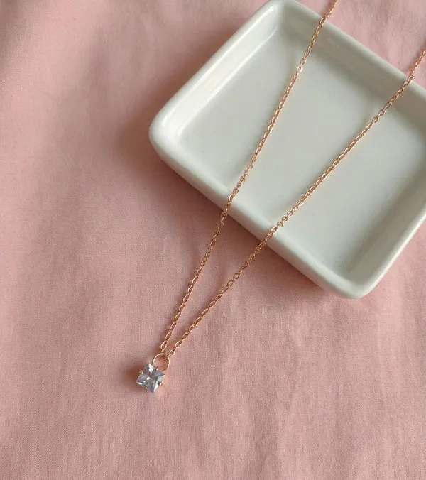 Rose_Gold_Necklace_for_Women