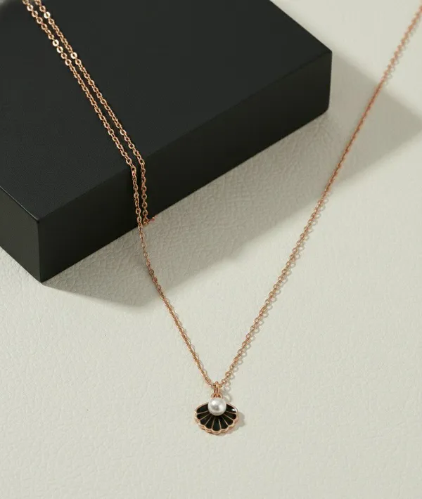 Gold_Tone_Shell_Pearl_Pendant_Necklace_for_Women