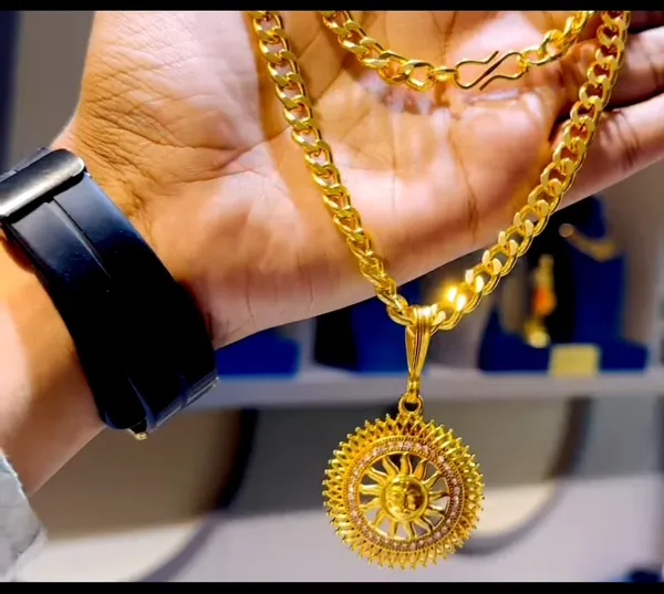 Gold_Plated_Chain_With_Pendant