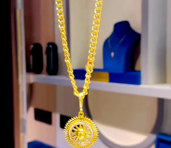 Gold_Plated_Chain_With_Pendant