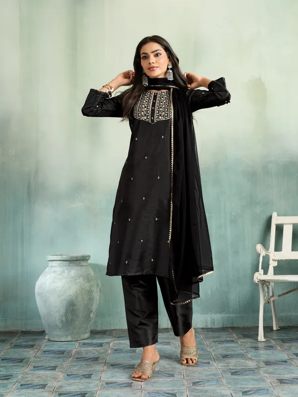Black_Cotton_Silk_Straight_Embroidered_Kurta_Set_With_Dupatta_For_Women