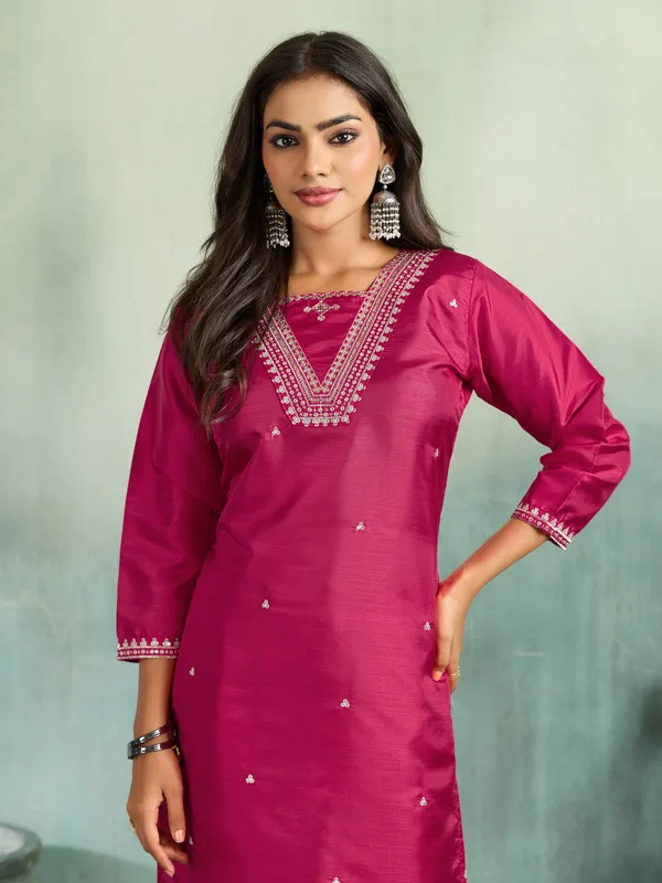 Magenta_Cotton_Silk_Straight_Embroidered_Kurta_Set_With_Dupatta_For_Women