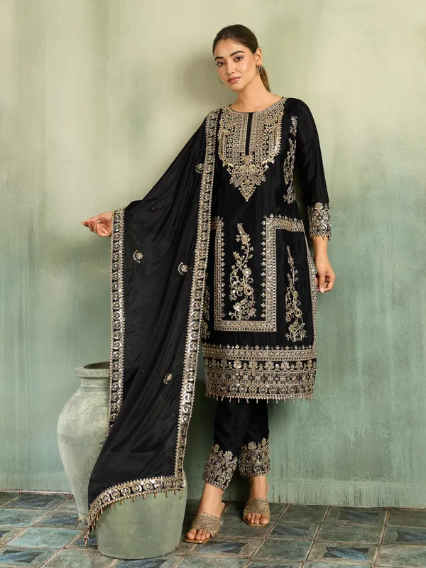 Black_Cotton_Silk_Straight_Embroidered_Kurta_Set_For_Women