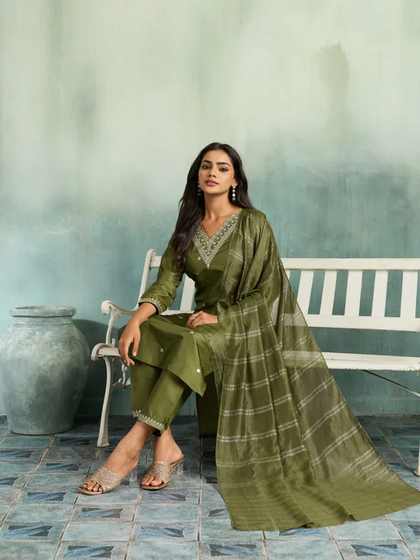 Olive_Green_Cotton_Silk_Straight_Embroidered_Kurta_Set_For_Women