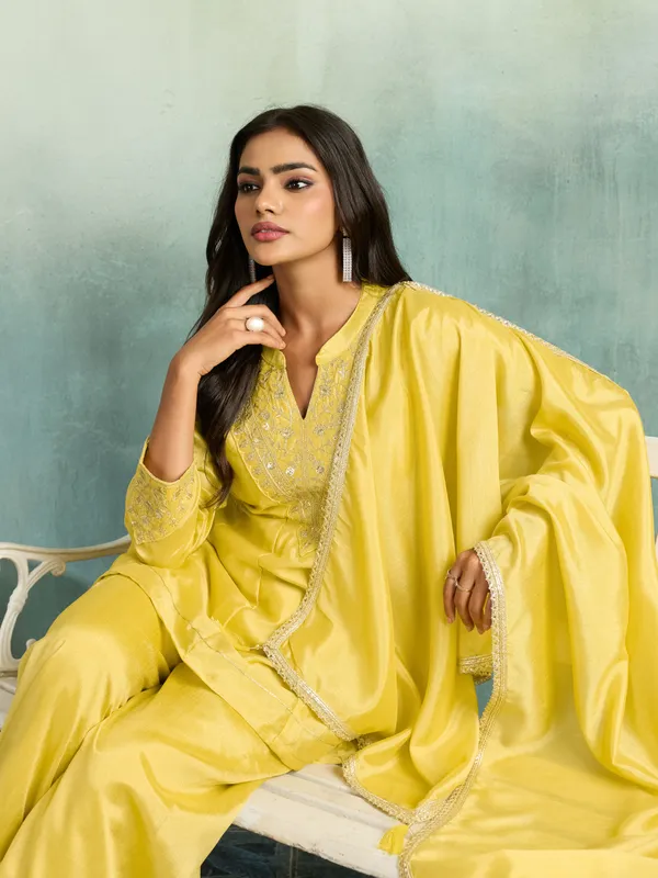 Yellow_Cotton_Silk_Straight_Embroidered_Kurta_Set_For_Women
