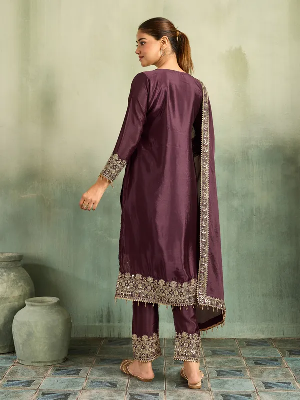 Brown_Cotton_Silk_Straight_Embroidered_Kurta_Set_For_Women