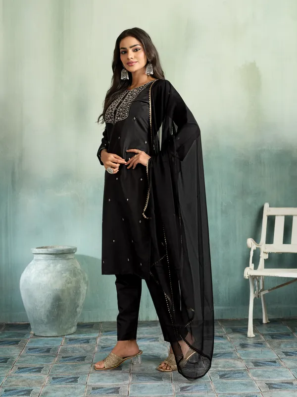 Black_Cotton_Silk_Straight_Embroidered_Kurta_Set_With_Dupatta_For_Women