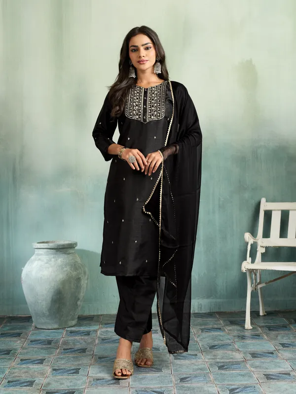 Black_Cotton_Silk_Straight_Embroidered_Kurta_Set_With_Dupatta_For_Women