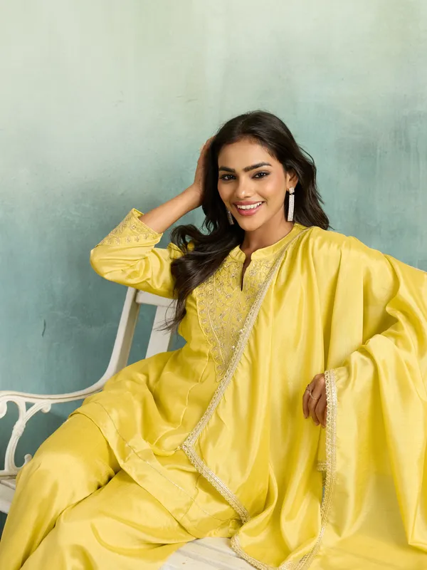 Yellow_Cotton_Silk_Straight_Embroidered_Kurta_Set_For_Women