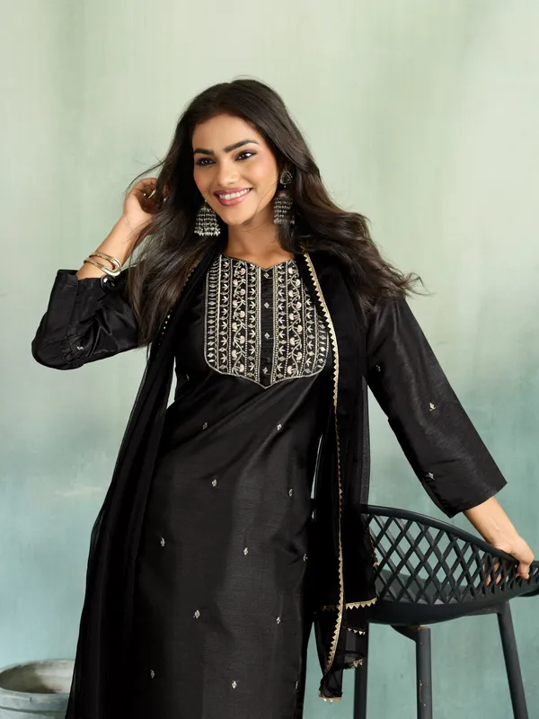 Black_Cotton_Silk_Straight_Embroidered_Kurta_Set_With_Dupatta_For_Women