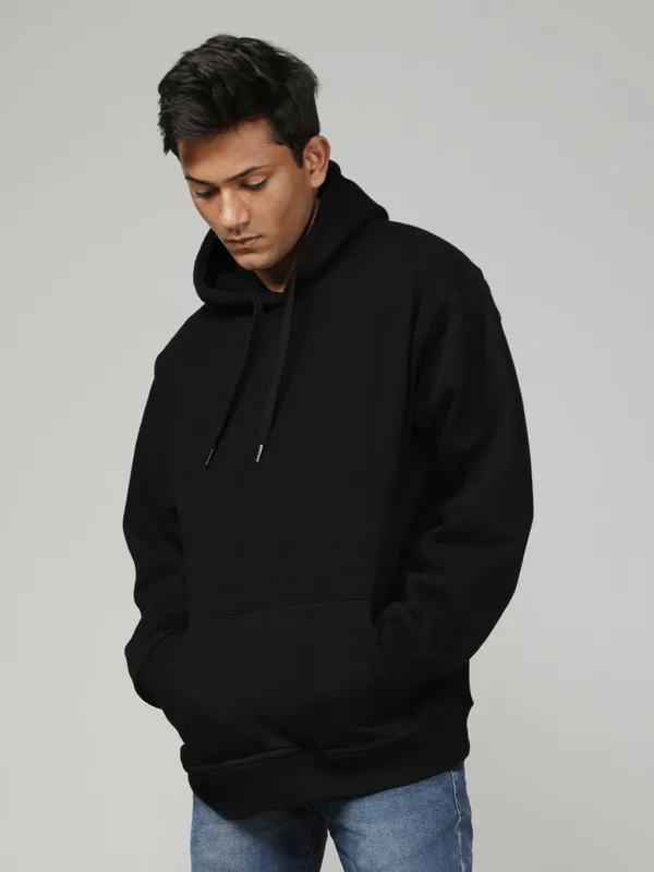 Black_Pullover_Hoodie_for_Men