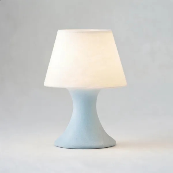 White_Pla_Modern_Crafted_With_A_Smooth_Table_Lamp